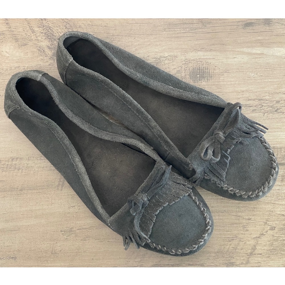 Minnetonka Kilty Suede Moccasin Fringe Flat Womans 9.5 Grey 69991 BOHO Casual
